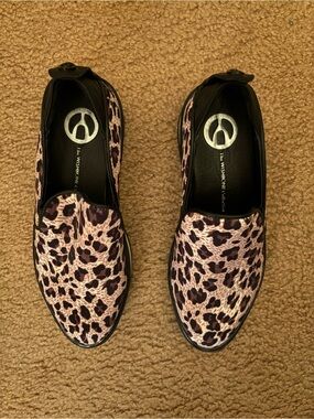 The Wishbone Collection Women's Pink Leopard Espadrille Slip-Ons